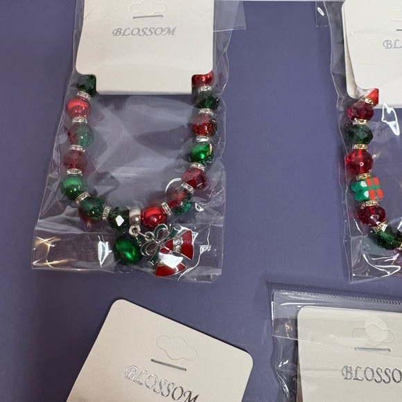 Set of two - Beaded Christmas braclets - Picture 10 of 15